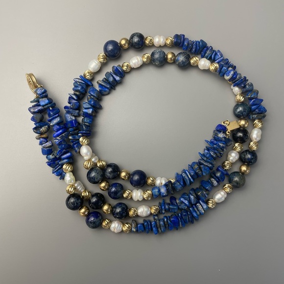 Blue lapis lazuli beaded necklace with gold beads and pearls 18” - Picture 6 of 6